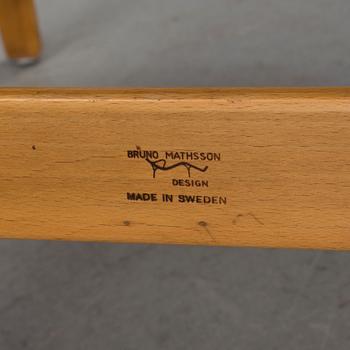 BRUNO MATHSSON, fåtölj, "Arbetsstol no 41", Firma Karl Mathsson, daterad 1960.