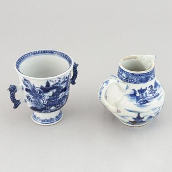 Eleven blue and white porcelain objects, Qing dynasty, 18th-19th century.