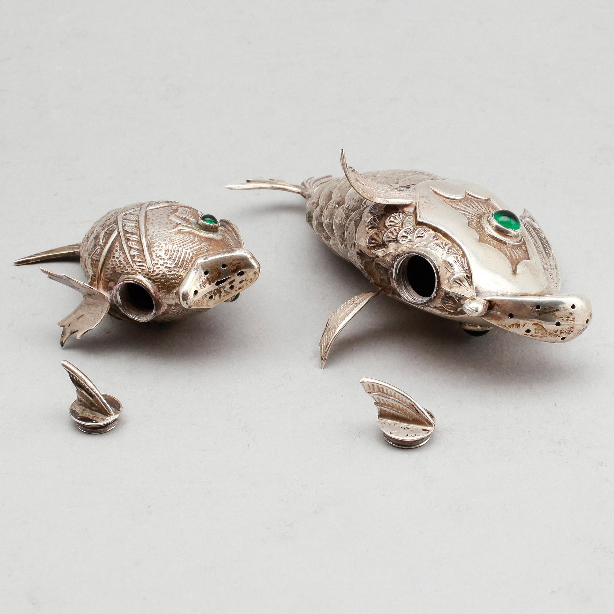 PEPPARKAR, 2 st, silver, Spanien, 1900-tal. Vikt ca 73 gram.