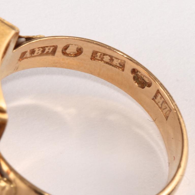 RING, 18k guld med fasettslipad bergskristall, Heribert Engelbert, Stockholm. Vikt 6 g.