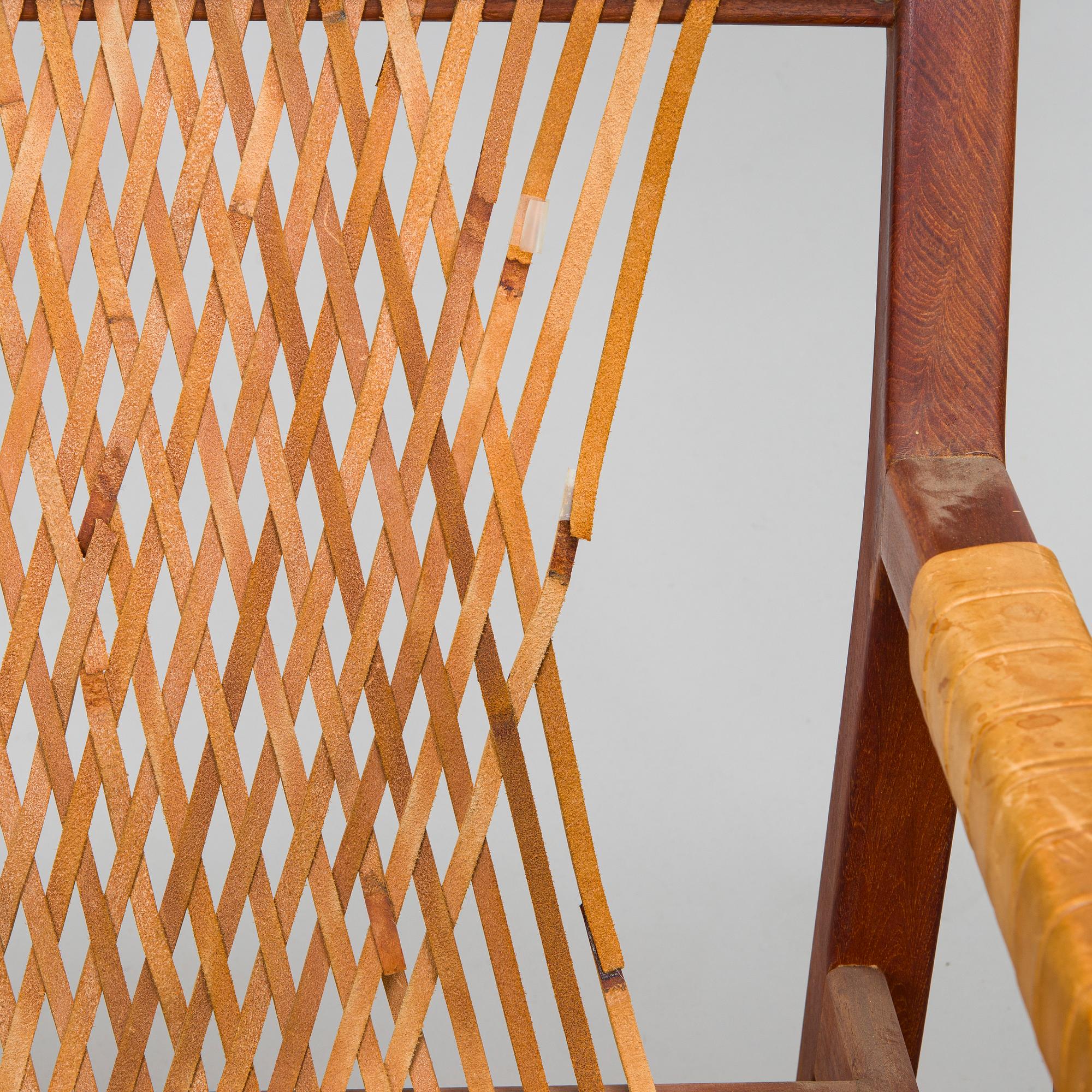 Carl Gustaf Hiort af Ornäs, Nojatuolipari, "Rialto", Puunveisto Oy - Träsnideri Ab, 1900-luvun puoliväli.