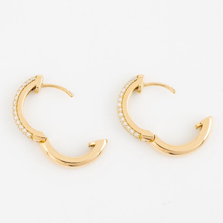 Hoop earrings, 18K gold with brilliant-cut diamonds.