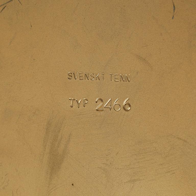 JOSEF FRANK, a pair of model 2466 table lights.