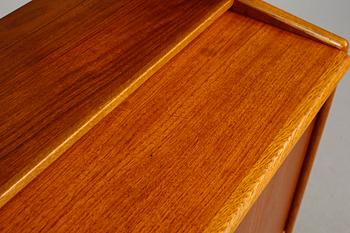 A 1950/60s bookshelf.