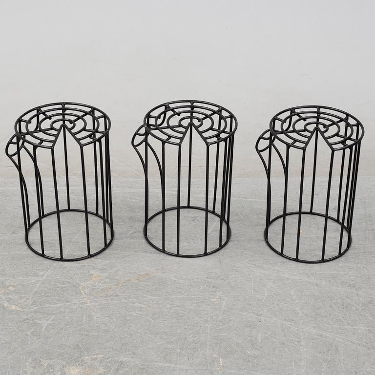 9 pebbles cushions, 'Linvingstones', Smarin, and three stools, 'Wire Log', Pols Potten.