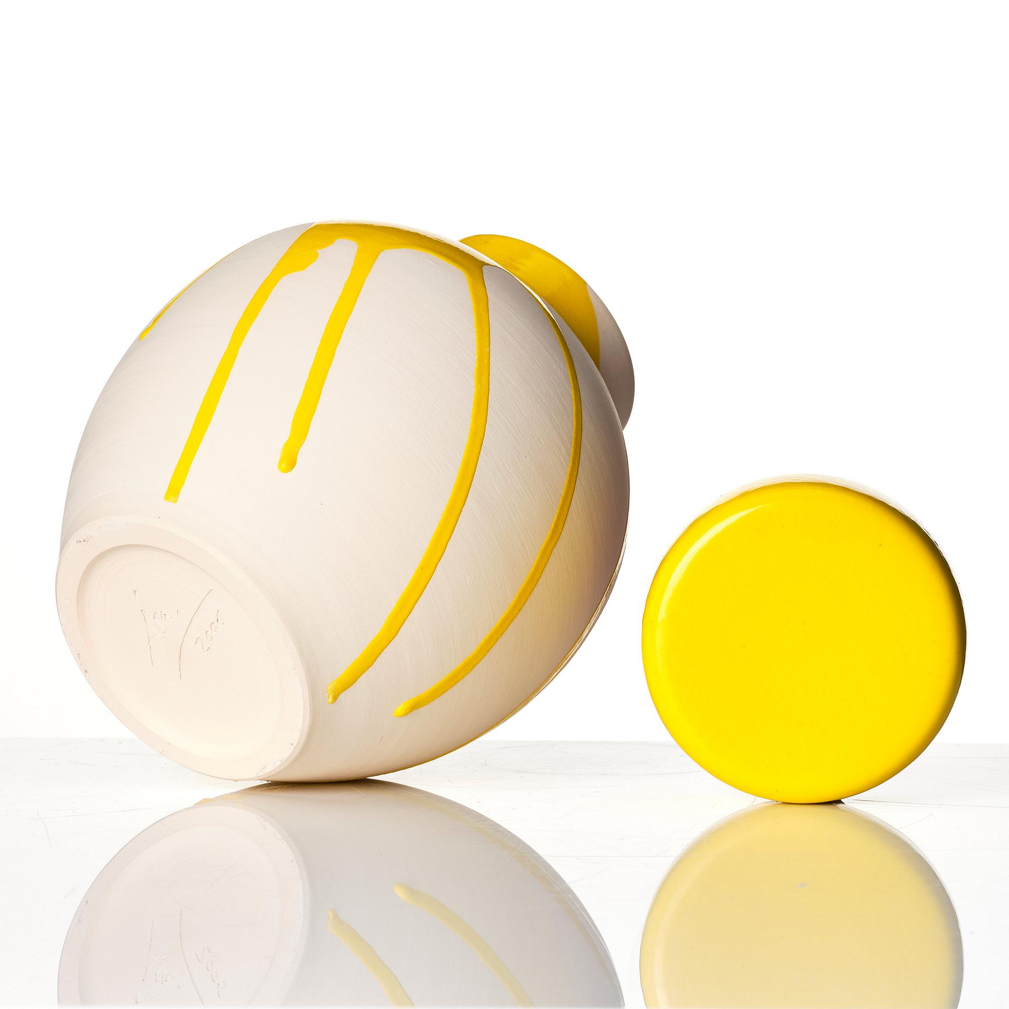 Åsa Bonnier, a 'Splash' ceramic jar with cover, Paris 2006.