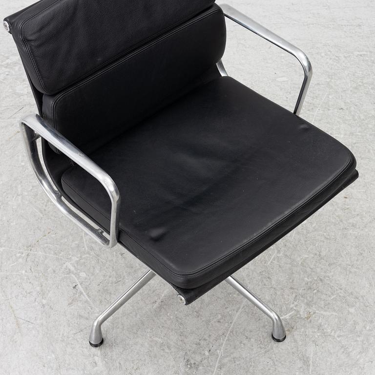 Charles & Ray Eames, Office chair, “EA208 Soft Pad Chair”, Vitra.