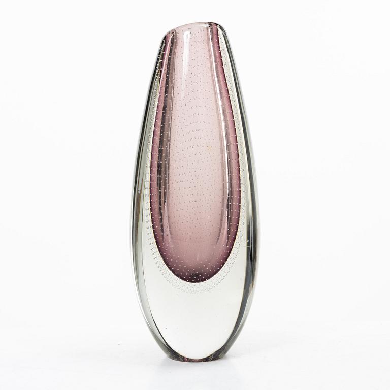 Gunnel Nyman, Vase, "GN 26", Nuutajärvi Notsjö, Finland.