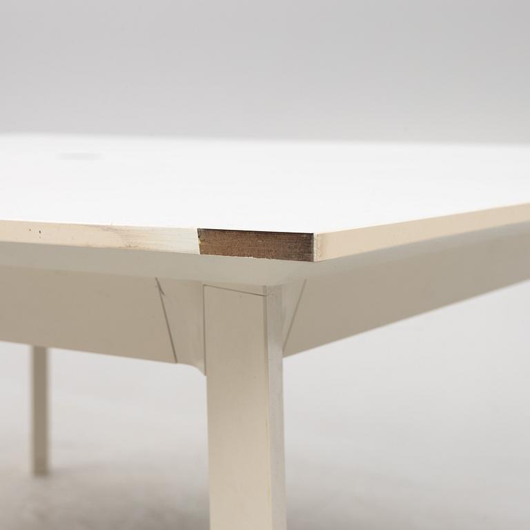 Claesson Koivisto Rune, bord, "Pergola", Iren Uffici, Italien.