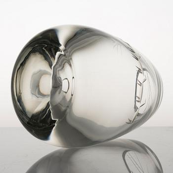 ERKKI VESANTO, taidelasi, kaivertajan signeeraus Käppi, Iittala.