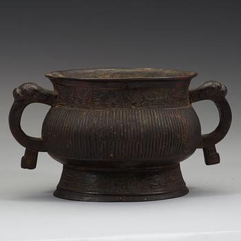 RÖKELSEKAR, brons. Mingdynastin (1368-1644).