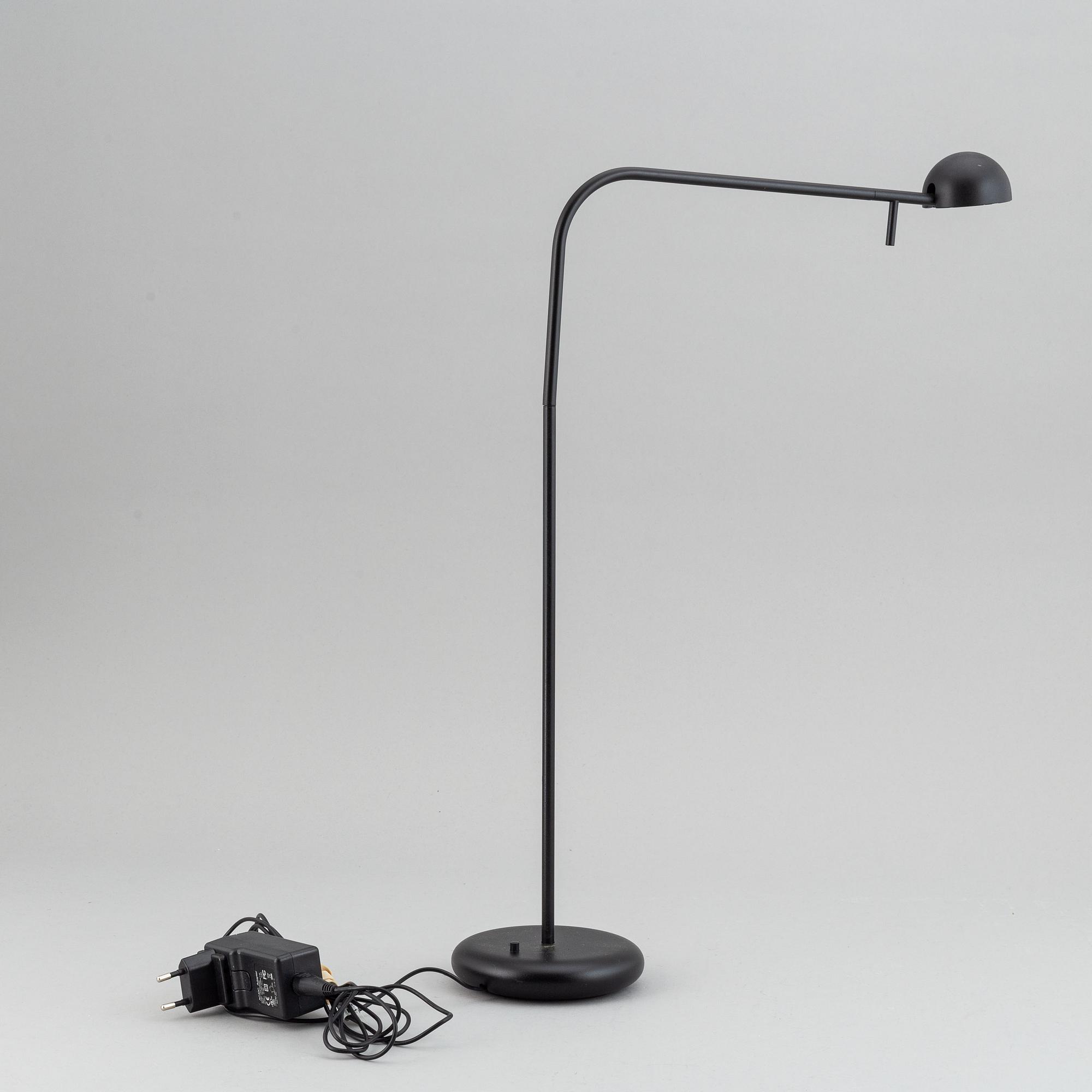 Ichiro Iwasaki, "Pin" Skrivbordslampa, Vibia, 2000-tal.