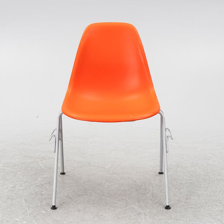 Charles & Ray Eames, five 'DSS' chairs, Vitra.