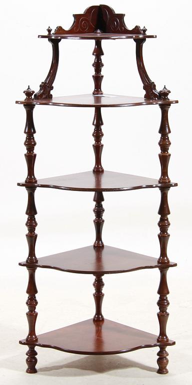 HÖRNETAGERE, nyrenässans, 1900-tal.