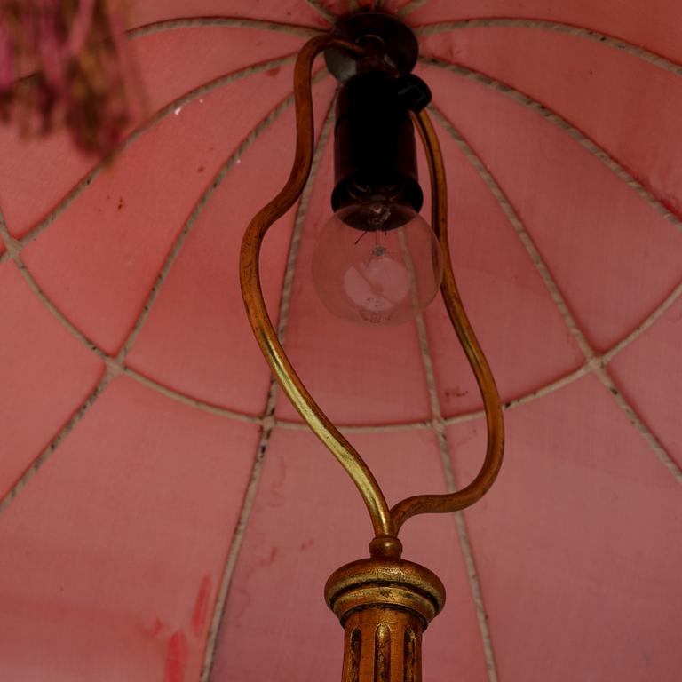 GOLVLAMPA, 1900-talets början.