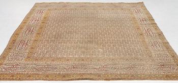 Matta, antik Täbris, nordvästa Persien , ca 372 x 280 cm.