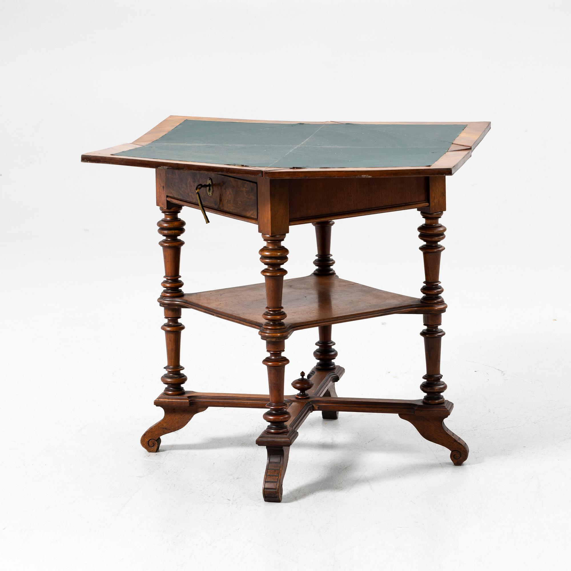 Drop-leaf card table, early 20th century.