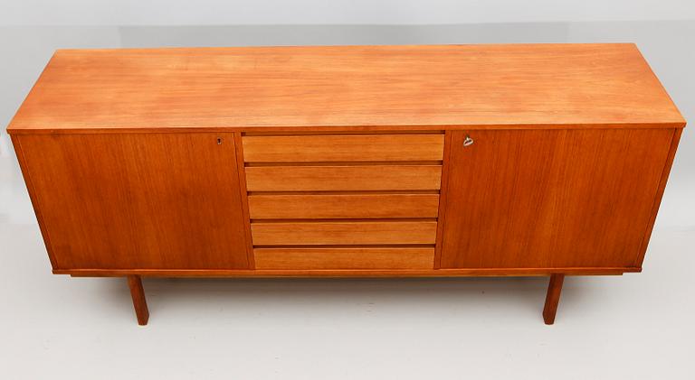 SIDEBOARD, 1900-talets andra hälft.