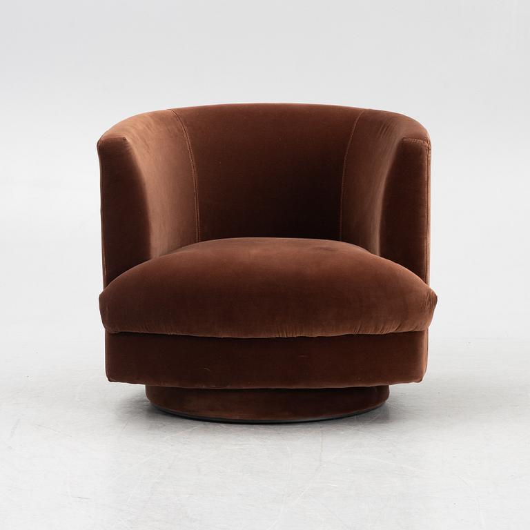 Ruth & Johanna Design, a "Cleo" swivel chair.