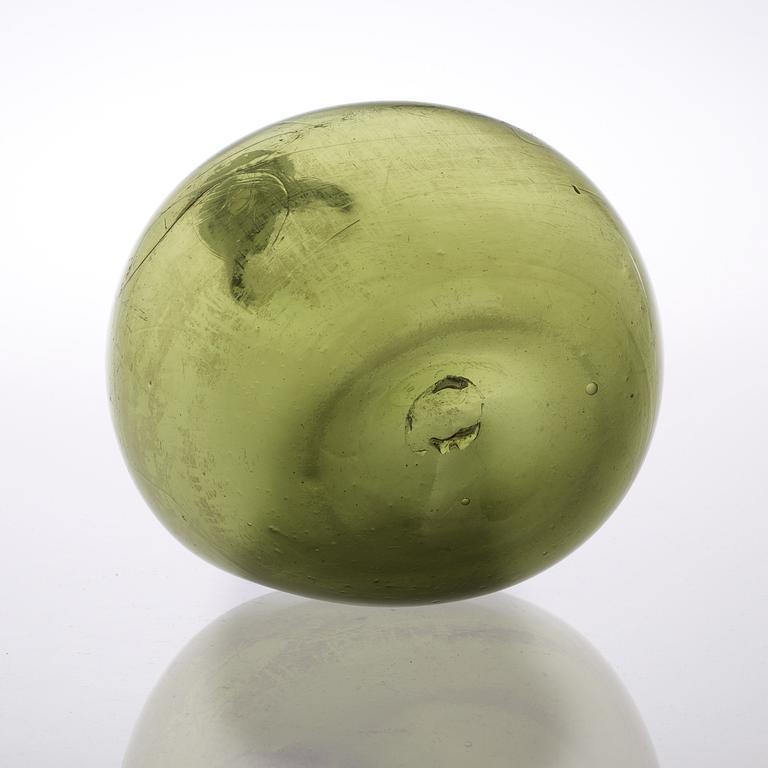 A green glass bottle, presumably Limmared, circa 1800.