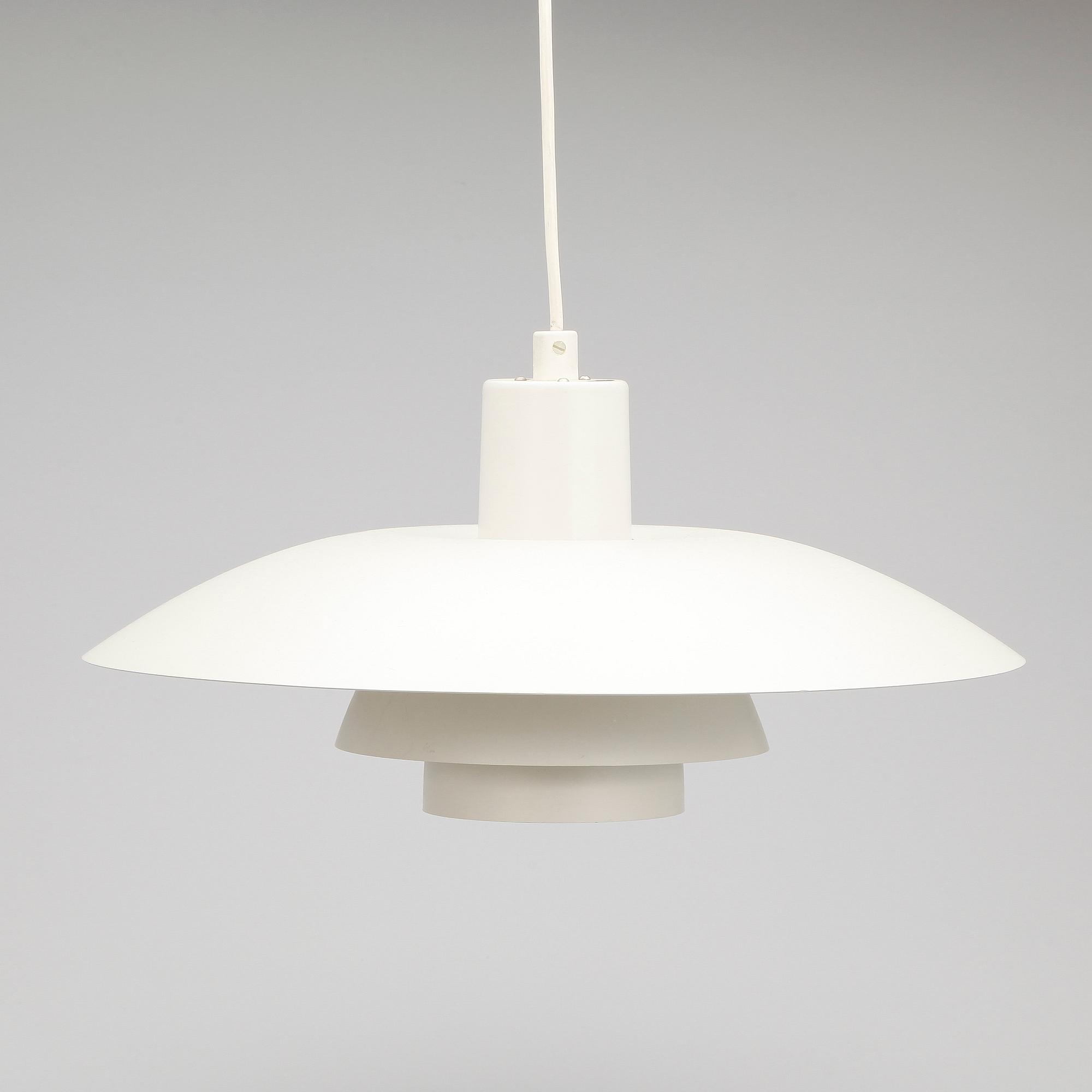 TAKLAMPA, PH-4, Poul Henningsen för Louis Poulsen Danmark. Höjd ca 18 cm.