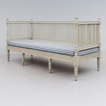 SOFFA, sengustaviansk, omkring år 1800.