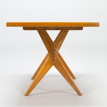 ILMARI TAPIOVAARA, An early 1950s x-leg table.