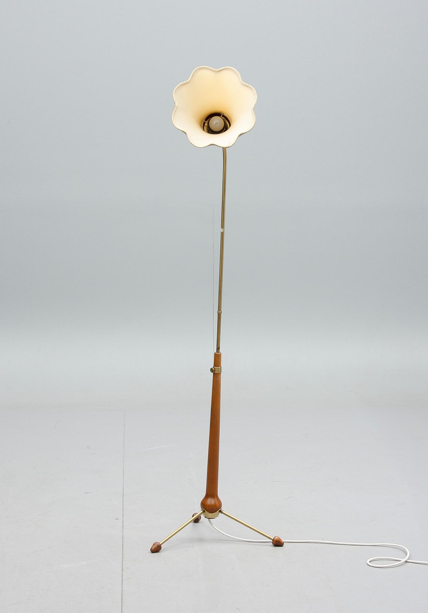 GOLVLAMPA. Ateljé Lyktan, 1900-talets mitt.