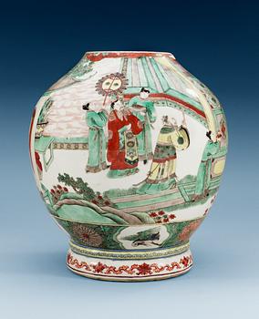 A famille verte vase, Qing dynasty (1644-1912), with Hong Wu´s six character Ming mark.