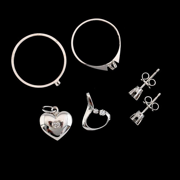RINGAR, 2 st, HÄNGEN, 2 st samt ÖRHÄNGEN, 1 par, 18 k vitguld med små diamanter. Total vikt ca 5 gram.