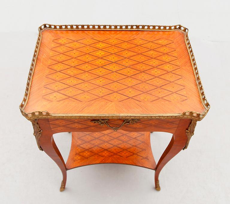 BORD, Frankrike, 1900-talets mitt.