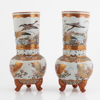 A pair of Kutani porcelain vases, Japan, early 20th century.