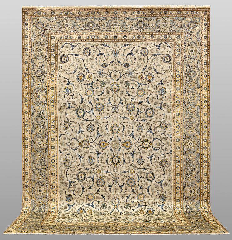 A carpet, Kashan, ca 387 x 268 cm.