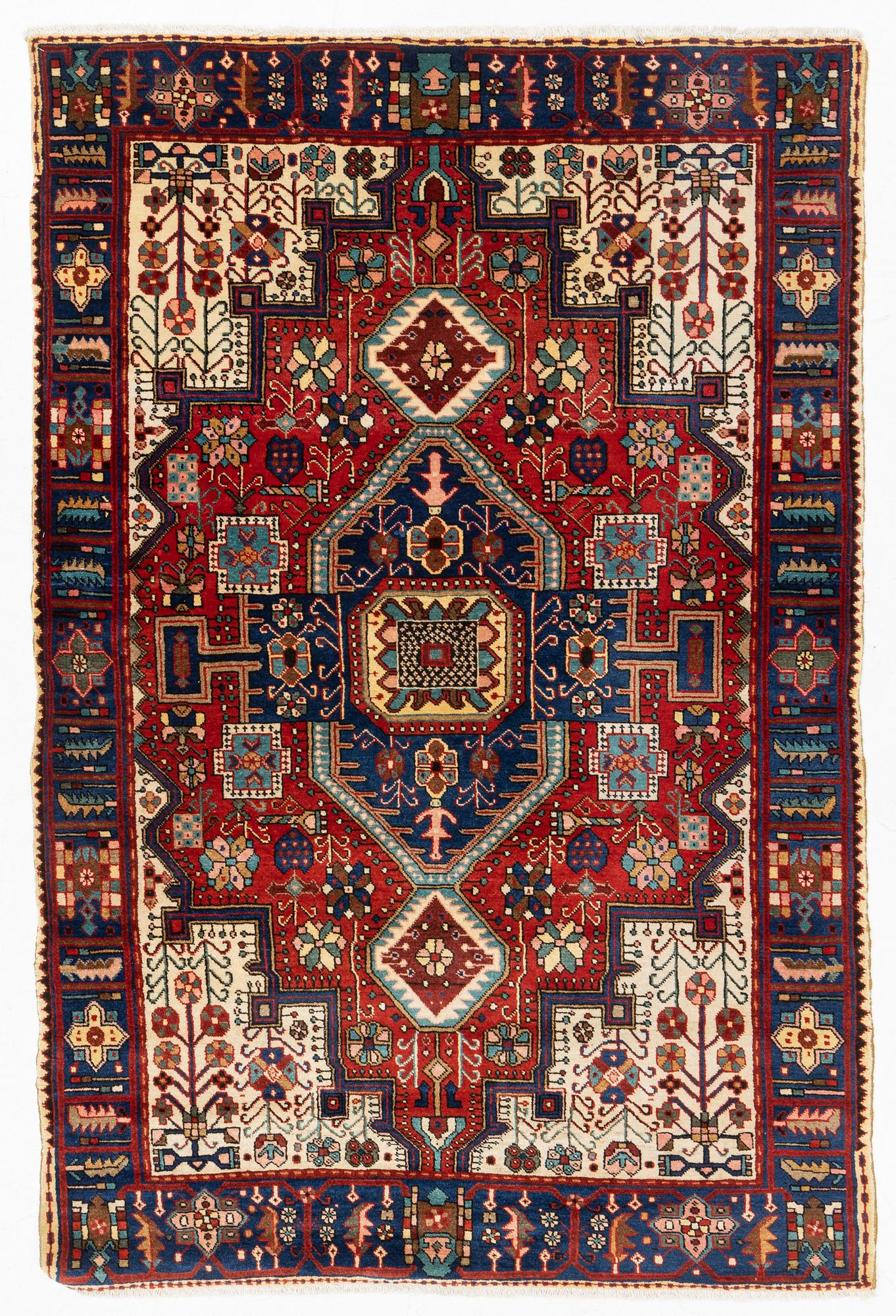 Rug, possibly Karadja, approx. 215 x 142 cm.