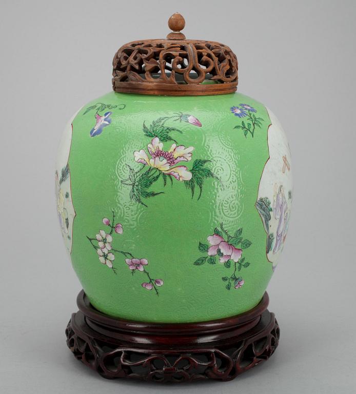 BOJAN, porslin, Qianlong-stil, Kina 1800-talets början.