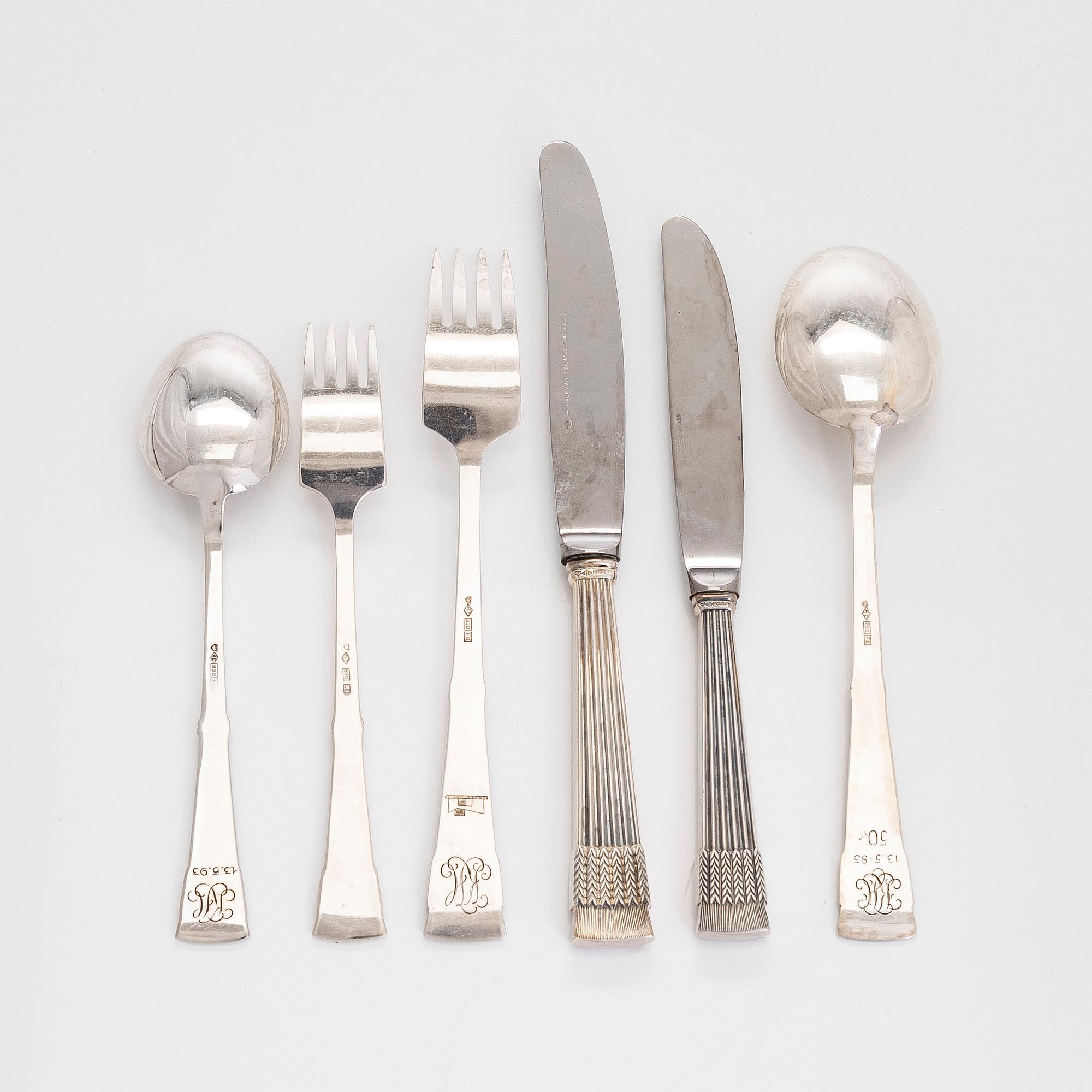 Mauno Honkanen, an 115-piece set of 'Tähkä' silver cutlery, Tillander Helsinki. In wooden box.