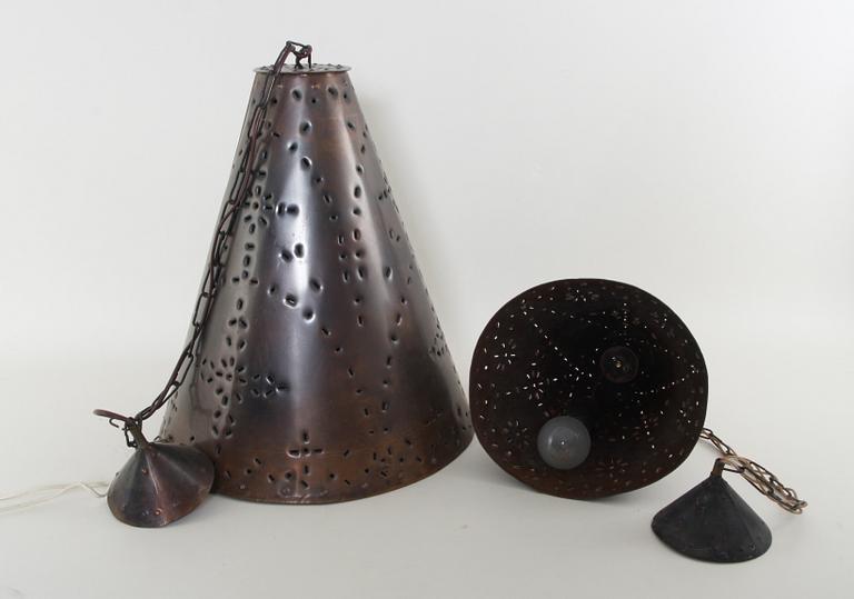 TAKLAMPOR, 2 st, sign Olle Malm. H 30-45.