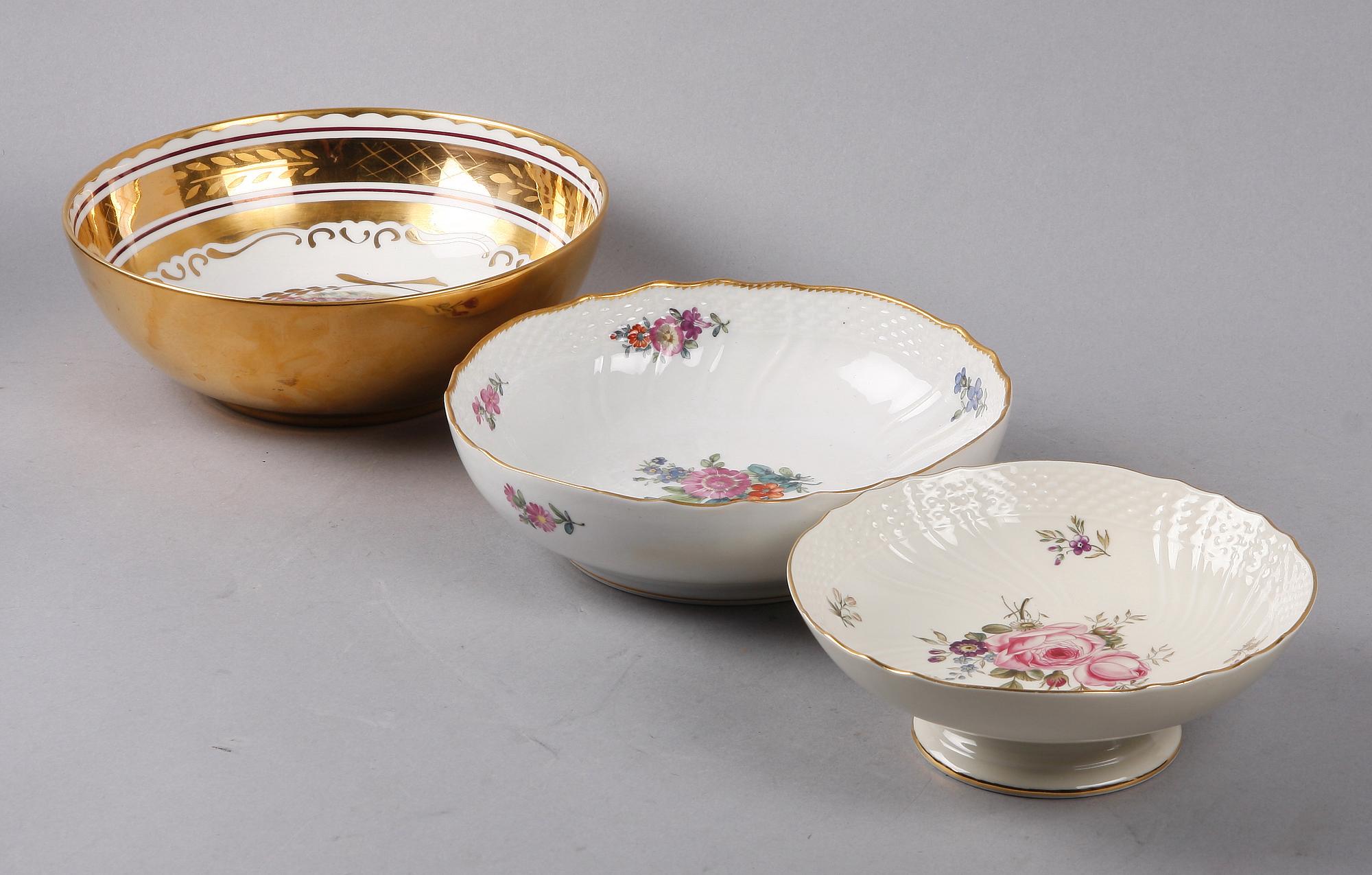 SKÅLAR, 3 st, porslin, bl.a Royal Copenhagen.