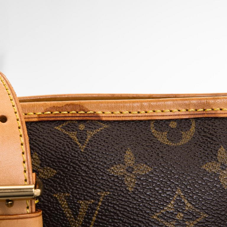 Louis Vuitton, a Monogram Canvas 'Bucket' bag with pochette.