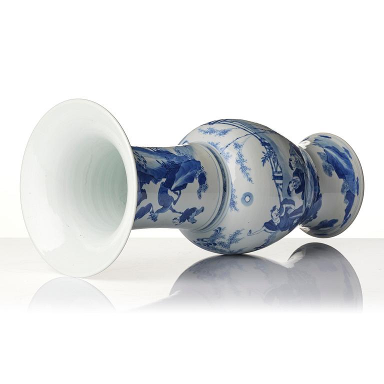 A large blue and white 'figural' yenyen vase, Qing dynasty, Kangxi (1662-1722).