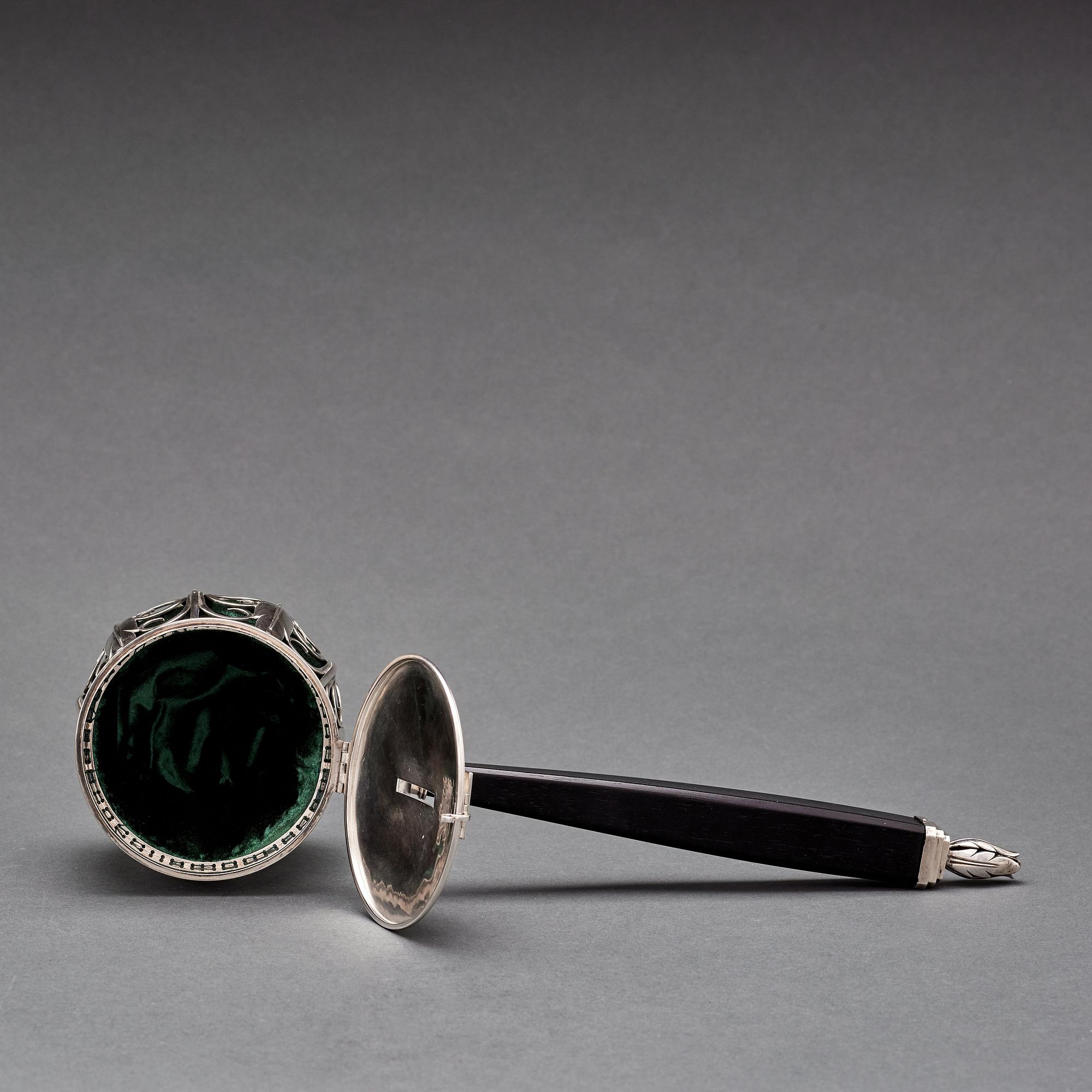 Atelier Borgila, a sterling and ebony collection bag, Stockholm 1931.