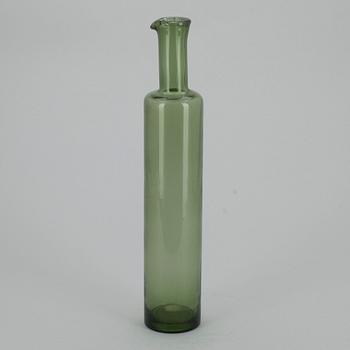 FLASKA, glas, signerad Nanny Still Riihimäen Lasi. Modellen formgiven 1959.