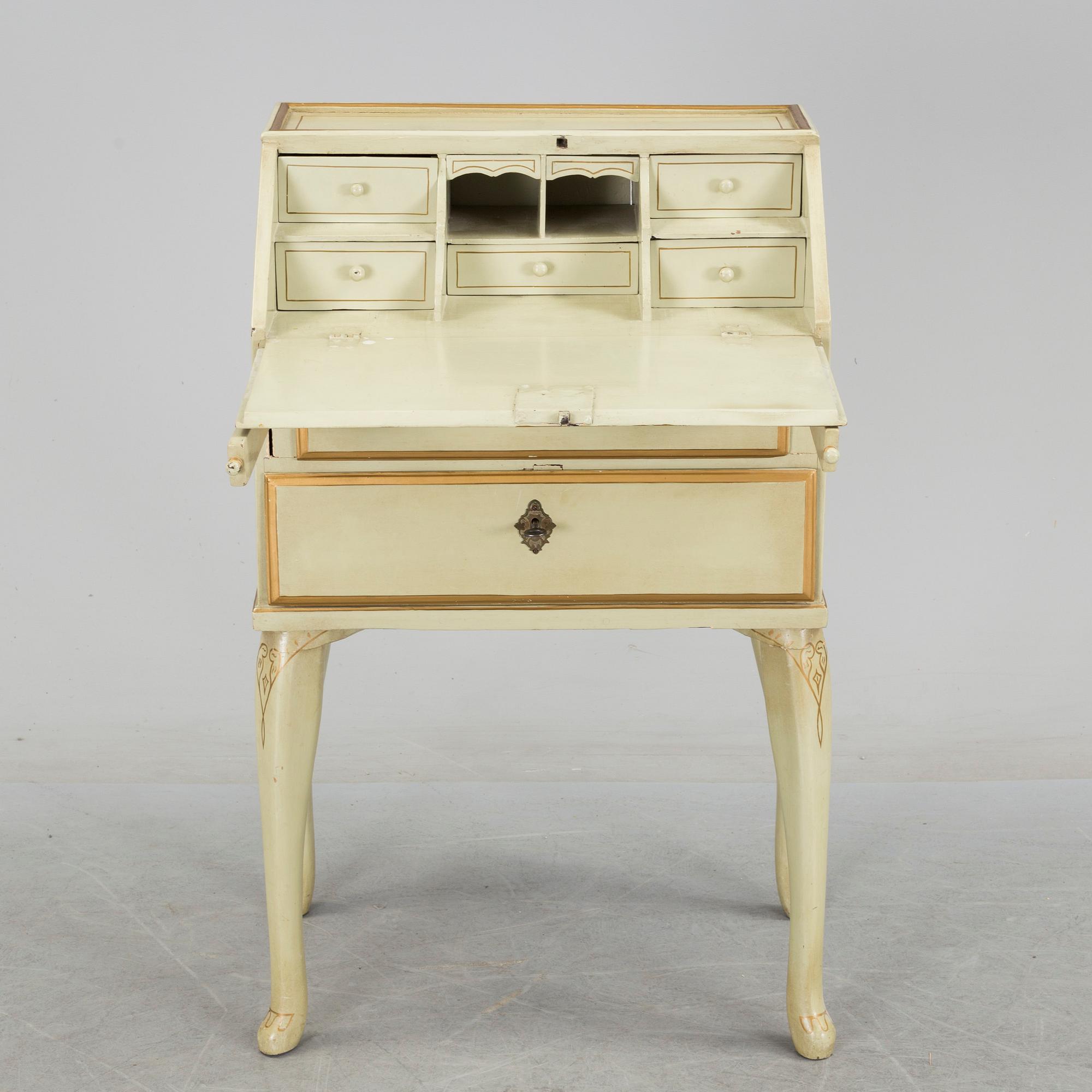 A SECRETAIRE, late 18th / early 19th century.