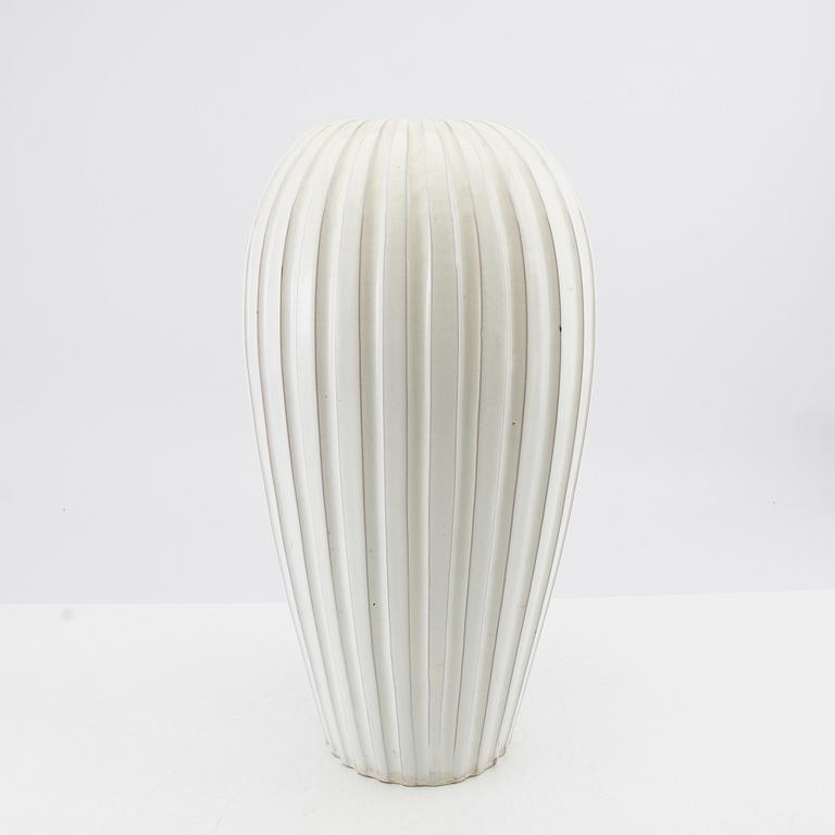 Vicke Lindstrand, golvvas Uppsala Ekeby lergods.