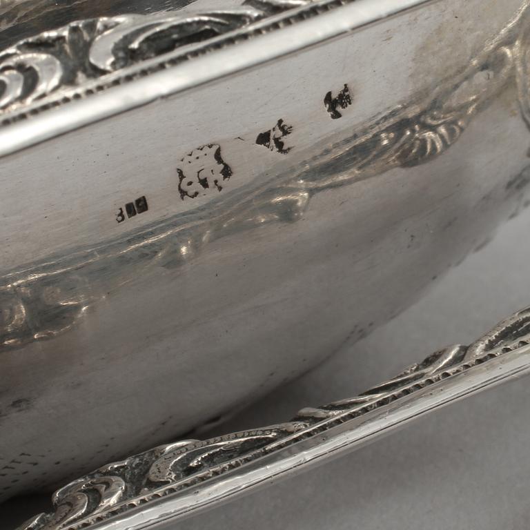 PARTI SILVER, 4 delar, delvis låghaltigt, 1800-tal, total vikt 200 gram.