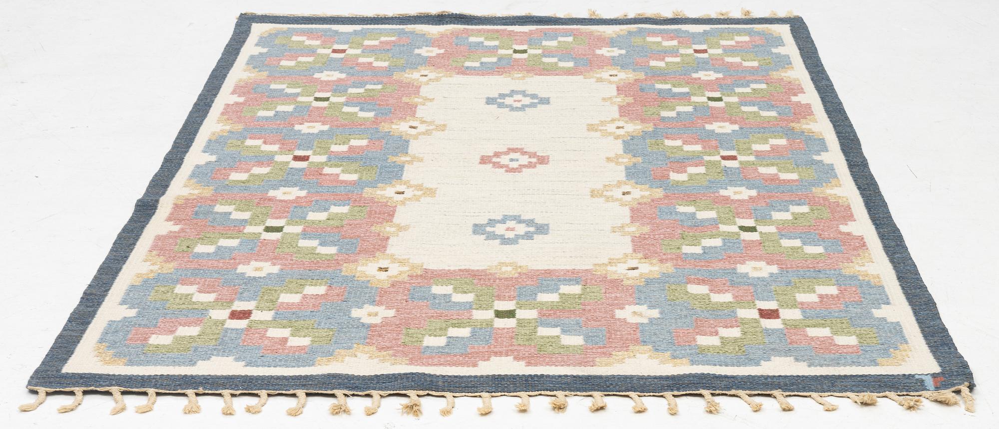 Lizette Norlander, a carpet, 'Lyckeby', flat weave, c 249 x 172 cm, Vävaregården Eringsboda, signed V.