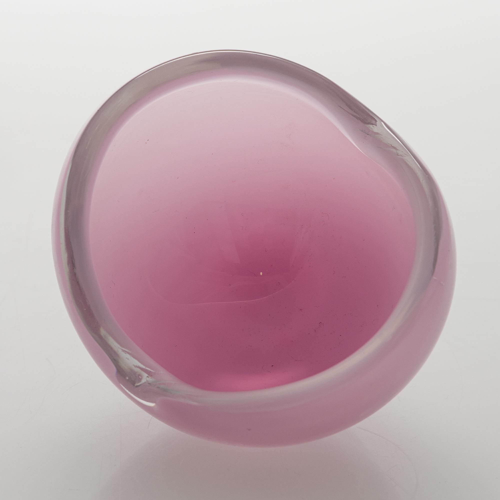 A VASE BY KAJ FRANCK, signed K. Franck Iittala.