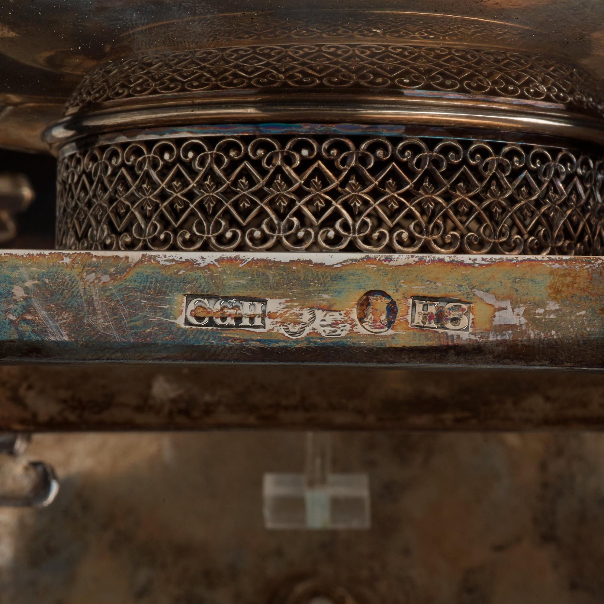 A pair of Swedish 20th century parcel-gilt silver bowls, maker's mark of CG Hallberg, Stockholm 1934 and 1935.