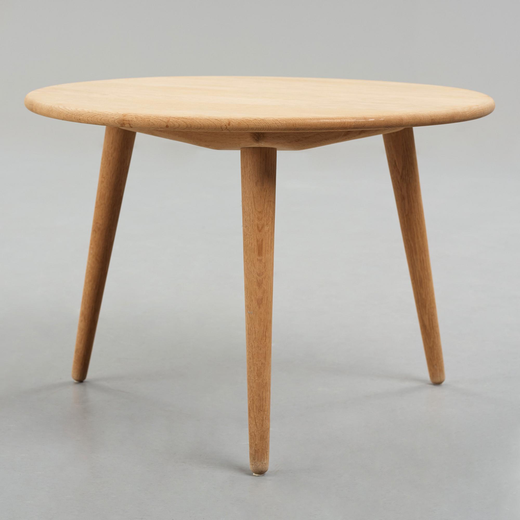 HANS J WEGNER, a "CH08" coffee table for Carl Hansen & Søn, Denmark.