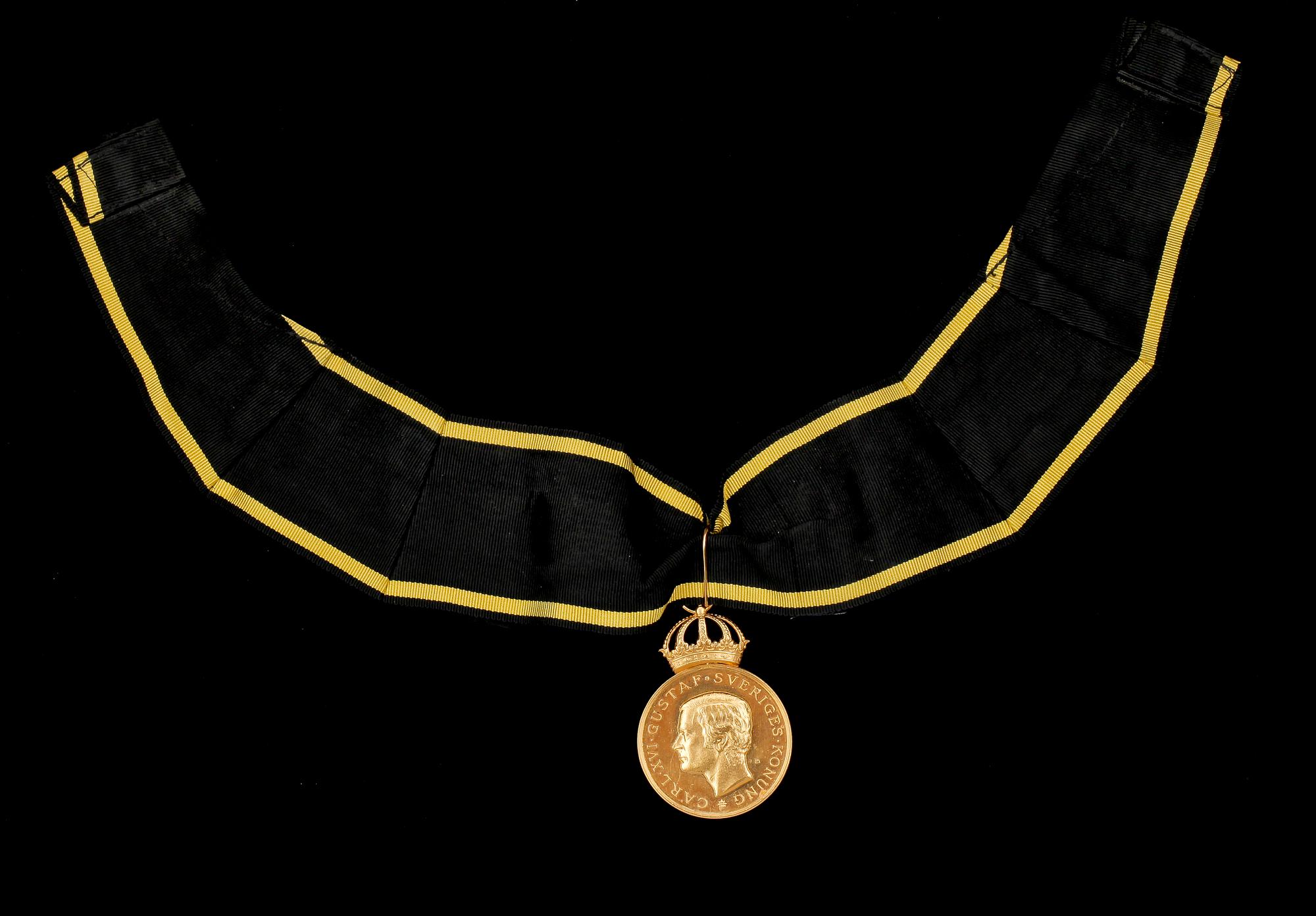 MEDALJ, guld, Pro Patria, 1989. Vikt ca 30g.